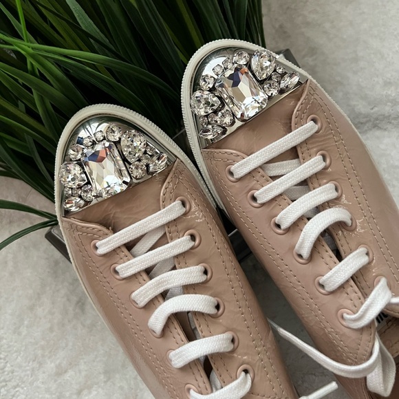 NWT MIU MIU Leather Crystal Embellishments Sneakers. Size 39 (8.5) - Picture 9 of 16